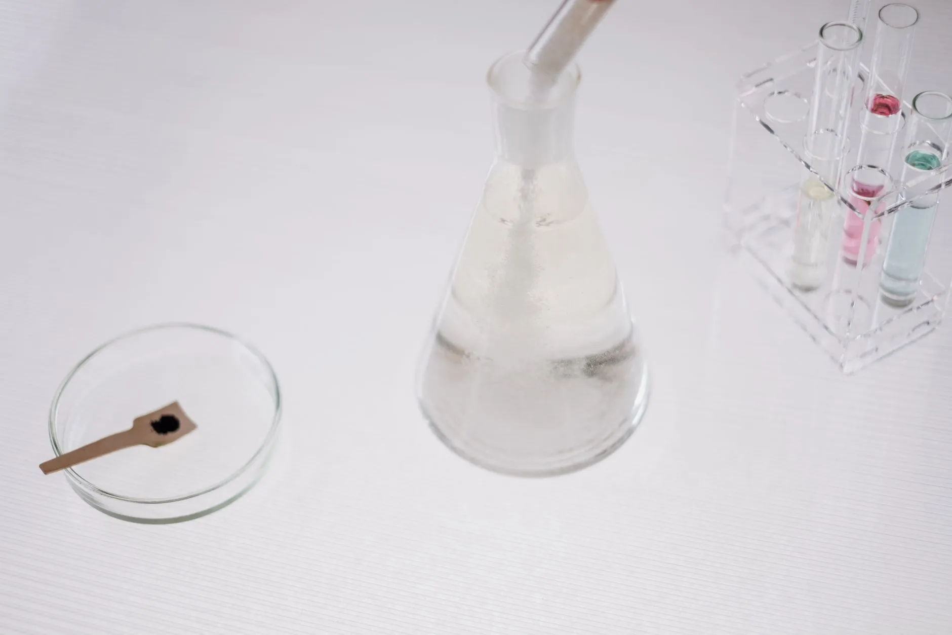 电子产品技术研发趋势：硬件电路设计如何支撑智能硬件创新