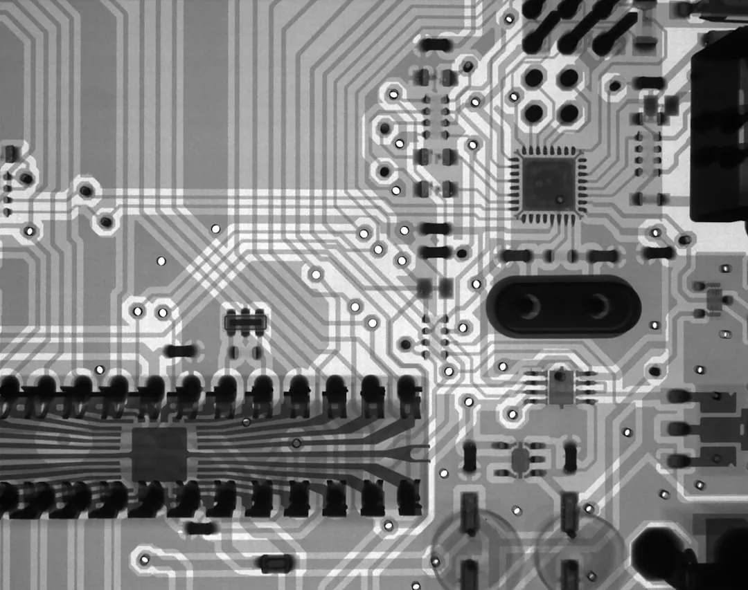 硬件电路设计中的电磁兼容性优化策略与实用要点正文配图 2